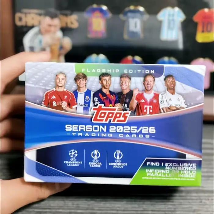 Collection de cartes Topps authentiques saison 2025-26 UCC Champions League European War UEFA Club Competition Football Flagship Series