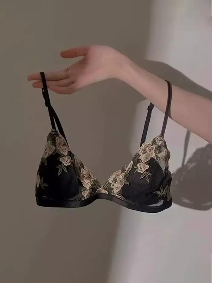 Bralette en dentelle française sans armatures, soutien-gorge d'été, maille transparente sexy, confort sans fil pour petites filles, lingerie légère ultra fine