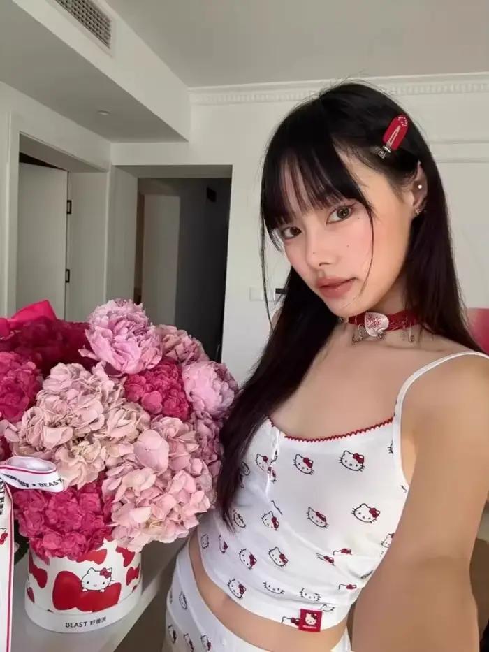 Kawaii Hello Kitty pyžamový set