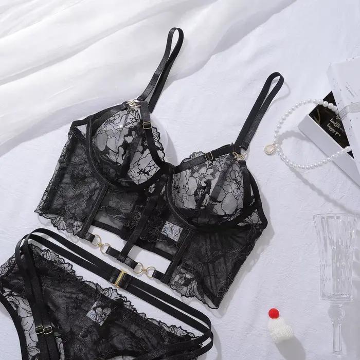 Dames intime luxe brodé fleur Sexy 4 pièces ensemble haut érotique coupe ajustée façonnage femmes ensemble de sous-vêtements transparents