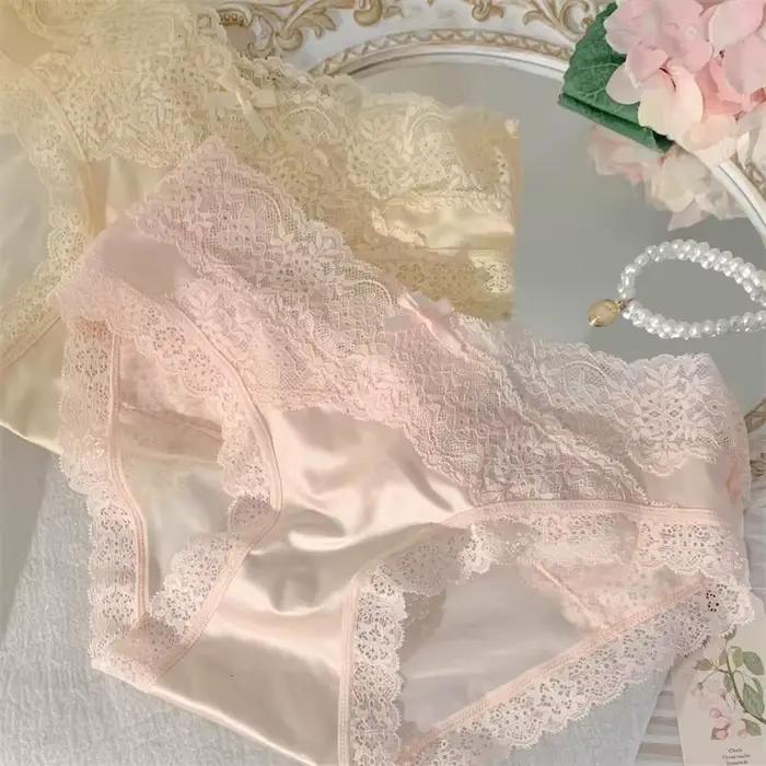 Nouvelle Arrivée Lingerie Féminine : Culottes en Satin Couleur Unie Taille Basse avec Nœud et Dentelle, Design Sexy de Luxe Français pour Filles