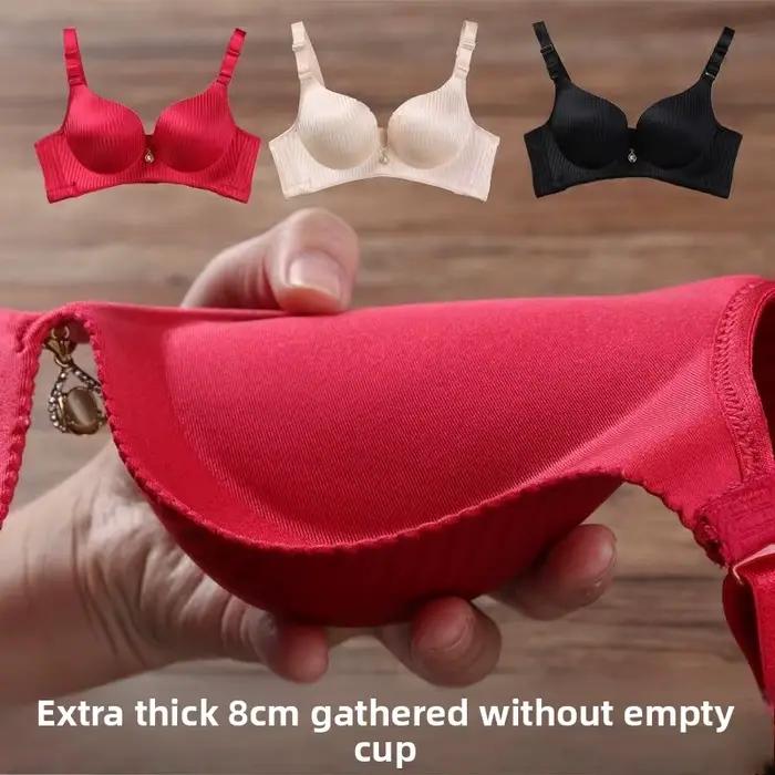 Mimořádně pohodlná push-up podprsenka s 8 cm vyvýšovacími vložkami