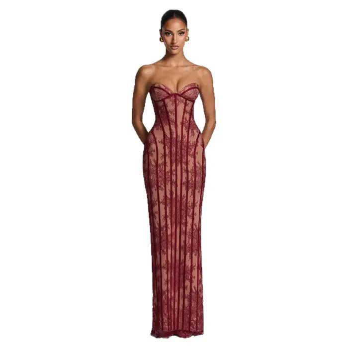 Robe longue moulante en dentelle 2026 avec corset, motif côtelé vertical complexe, coupe ajustée pour soirée et fête pour femme