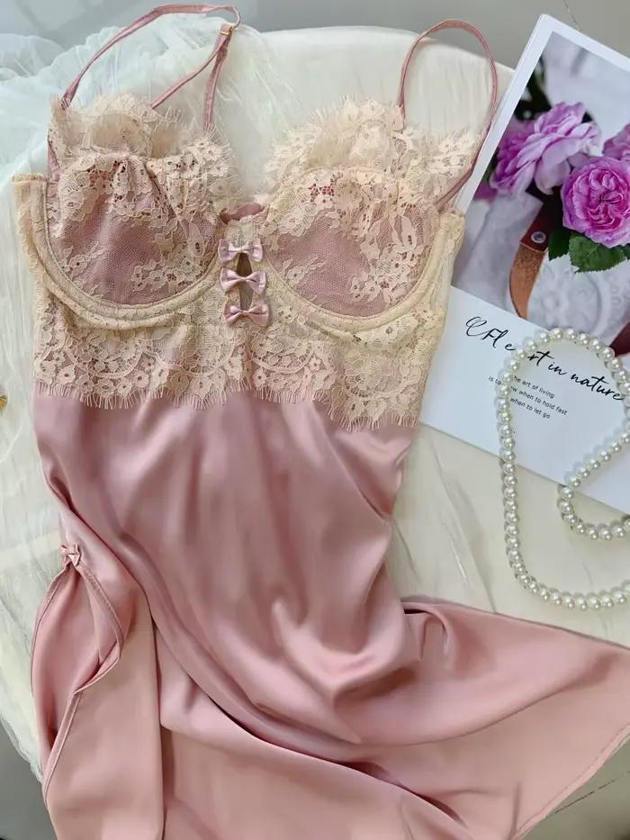 Vêtements de nuit violets pour dames, chemise de nuit à bretelles, Lingerie Sexy, cils en dentelle, pyjama en soie glacée, chemises de nuit de cour